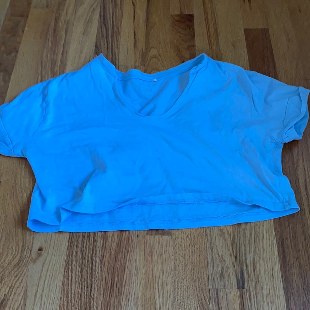 Light blue cropped tee